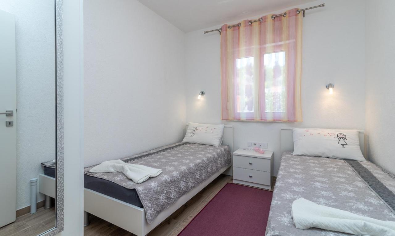 Apartment Gagula With Jacuzzi تروغير المظهر الخارجي الصورة