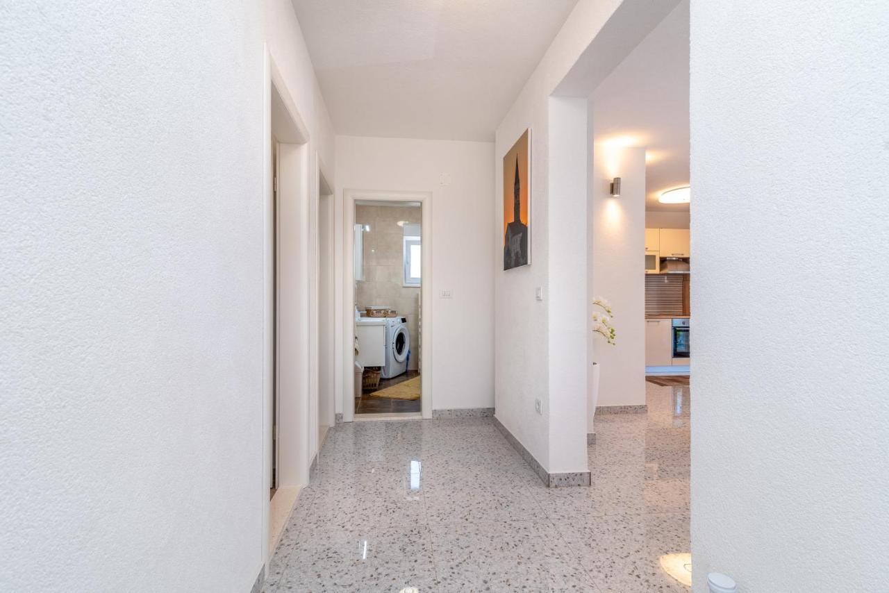 Apartment Gagula With Jacuzzi تروغير المظهر الخارجي الصورة